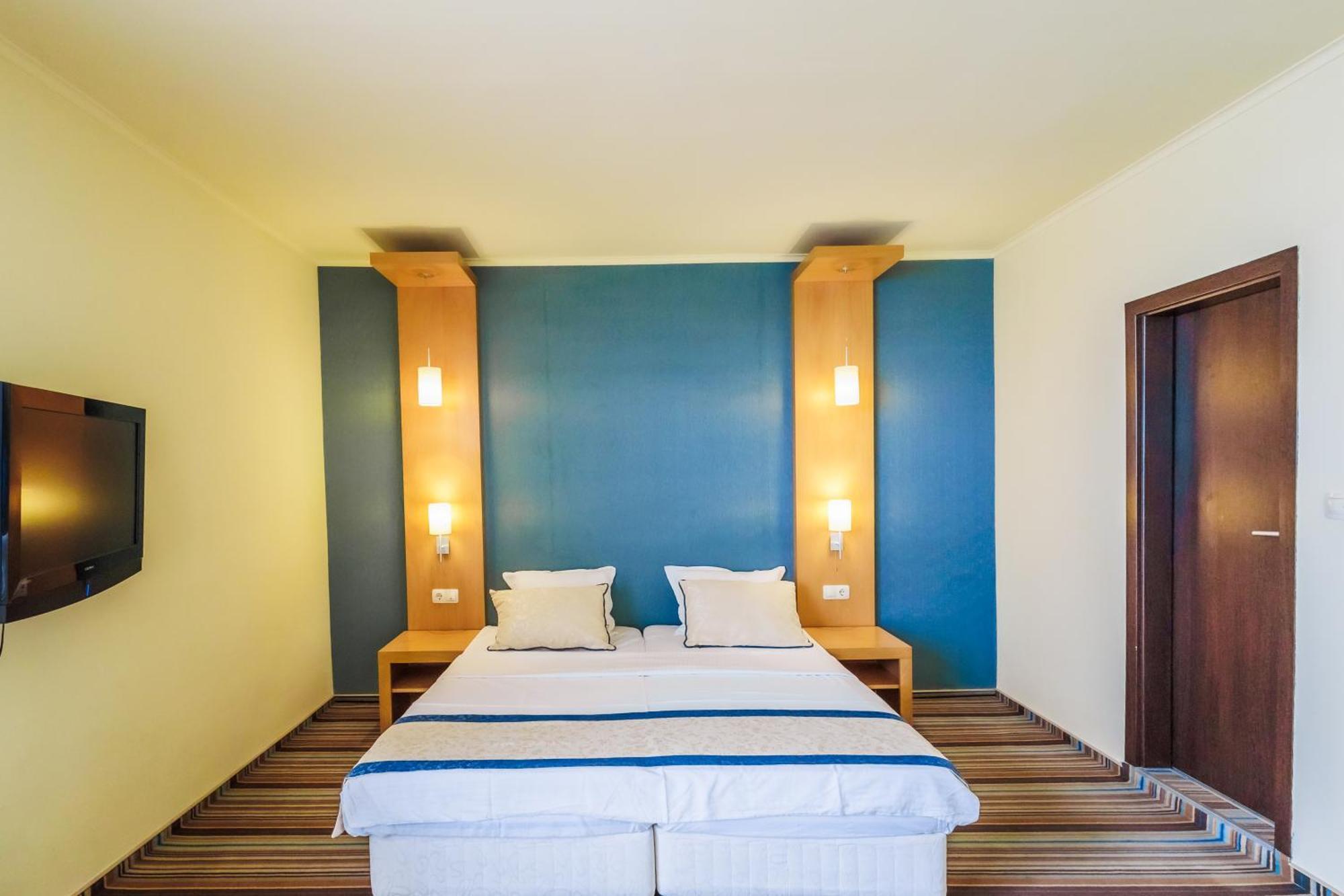 Mirage Hotel Nesebar Buitenkant foto