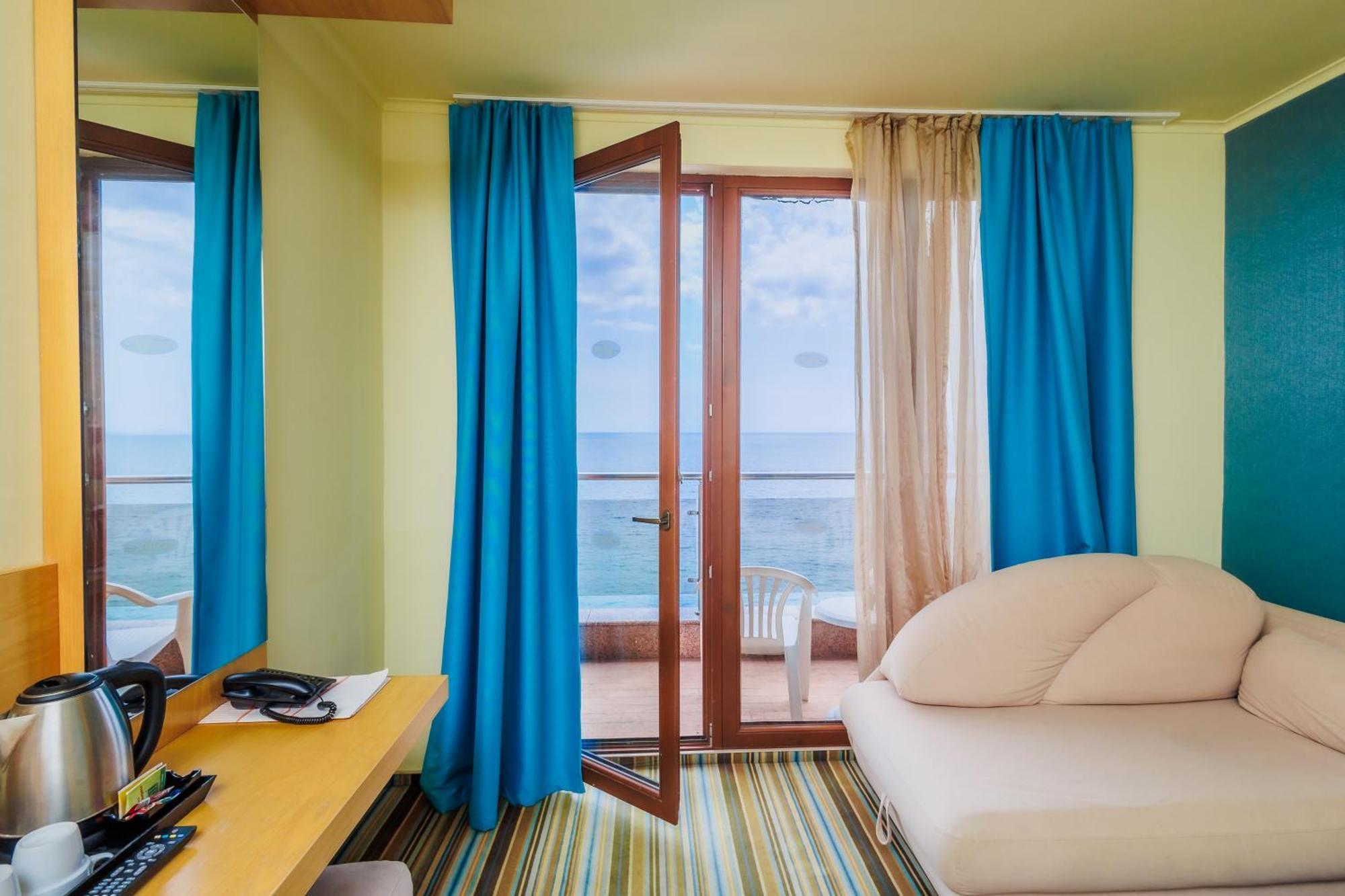 Mirage Hotel Nesebar Buitenkant foto