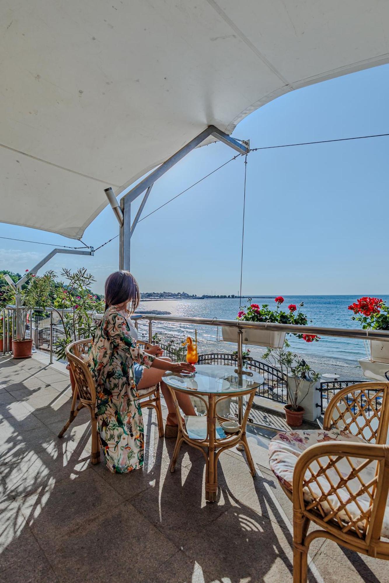 Mirage Hotel Nesebar Buitenkant foto
